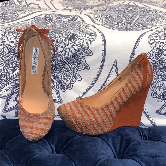 naughty monkey Shoes - Naughty Monkey burnt orange suede wedges MINT!